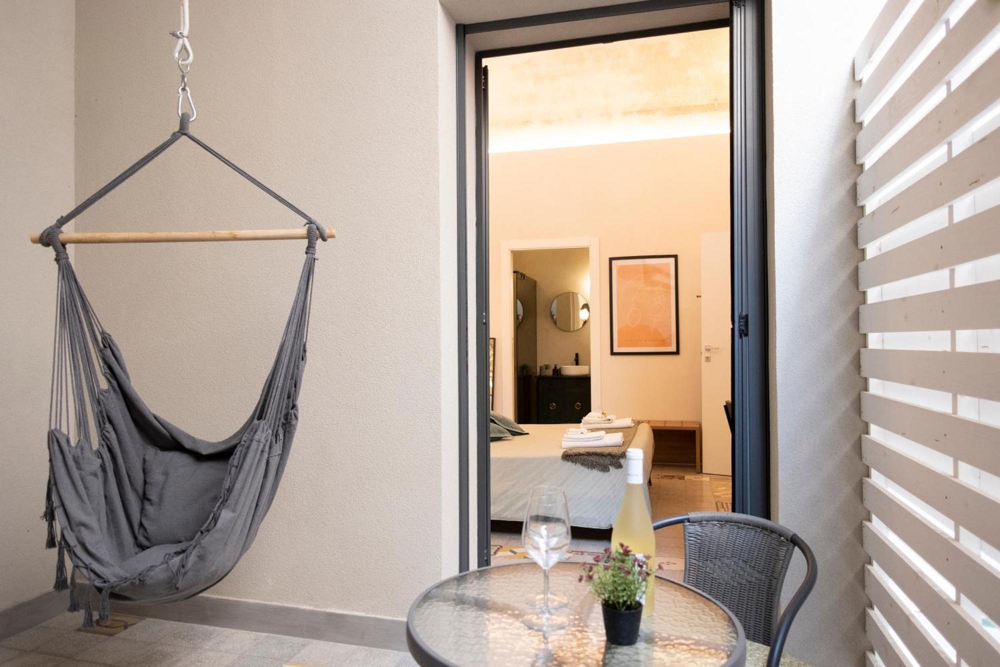 Bassi77 - Rooms & Apartments Trapani Eksteriør bilde