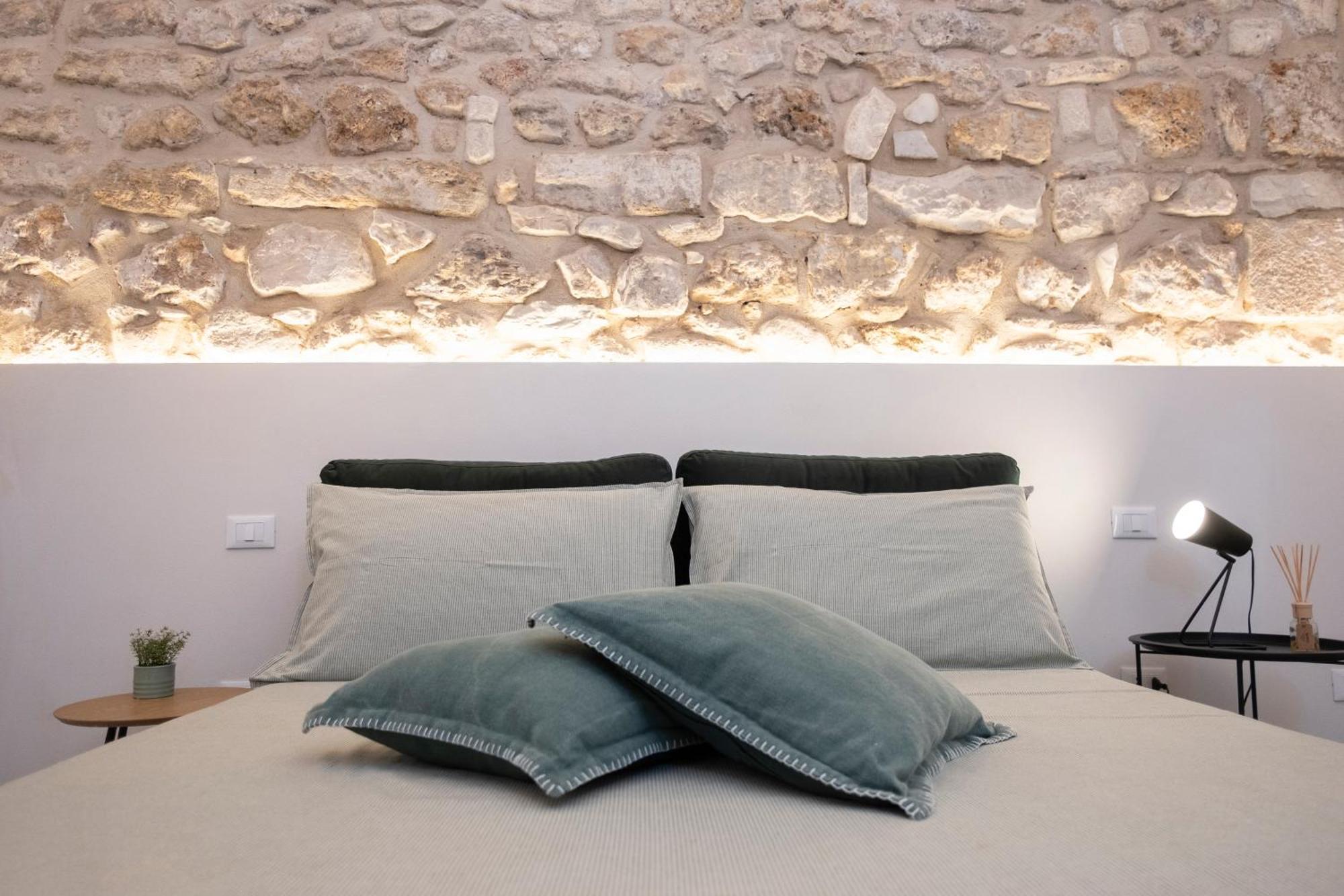 Bassi77 - Rooms & Apartments Trapani Eksteriør bilde