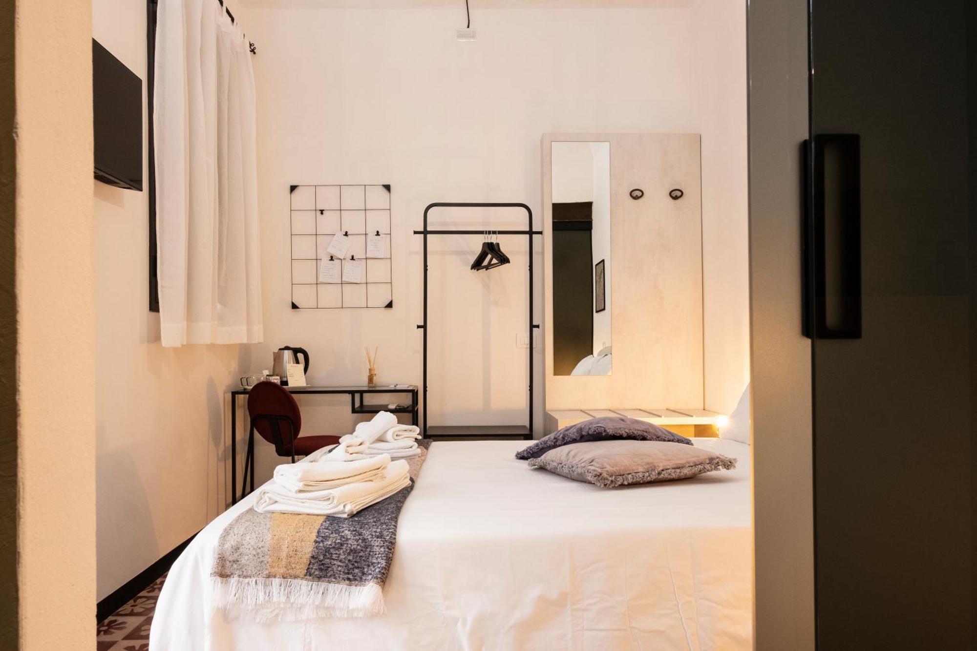 Bassi77 - Rooms & Apartments Trapani Eksteriør bilde