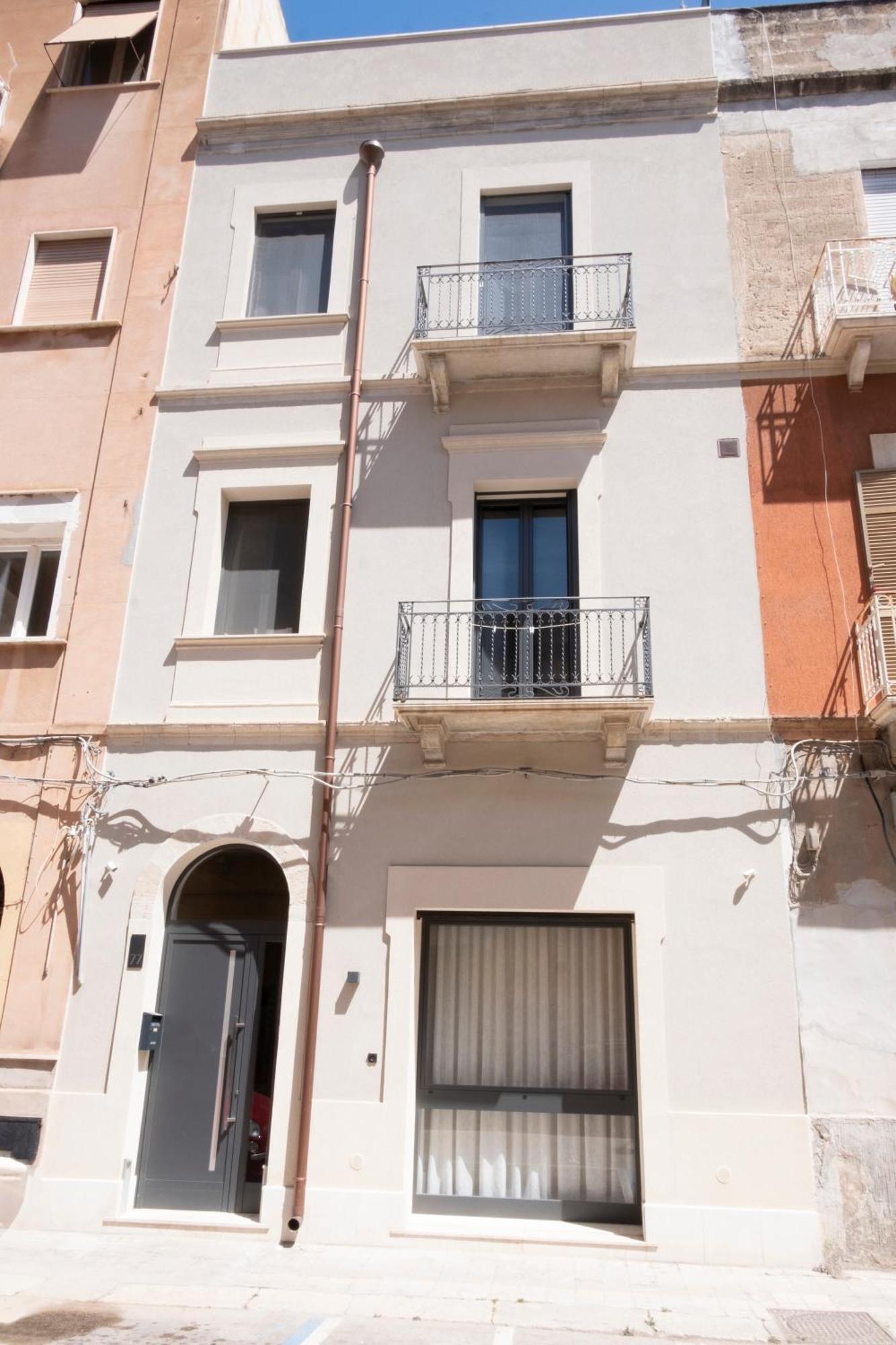 Bassi77 - Rooms & Apartments Trapani Eksteriør bilde